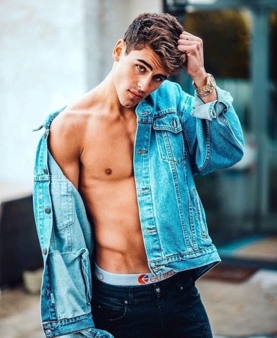 ManCrushesx's tweet photo. Jack Gilinsky. 😜 https://t.co/sSLSo94YKl