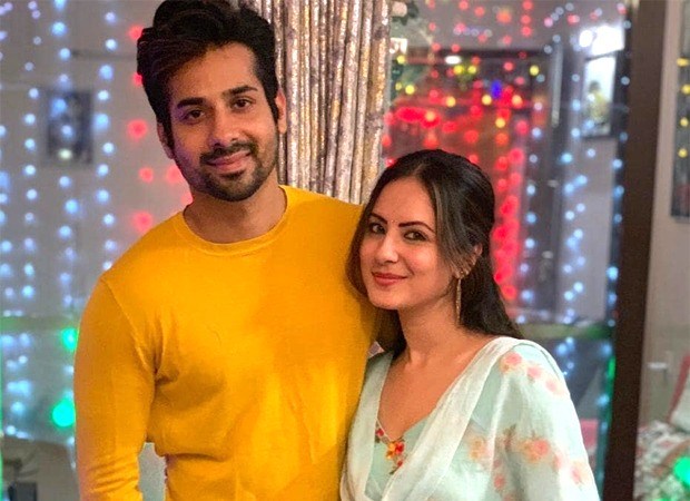 HDpopcorns's tweet photo. Kunal Verma and Puja Banerjee donate their wedding expenses for COVID-19 relief https://t.co/NldpxfcI4h https://t.co/6VDm1ZKJC0