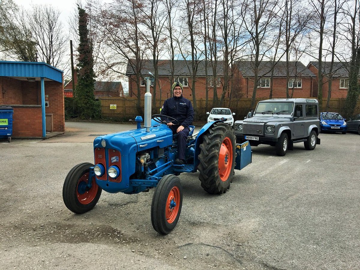Great memories of <a href="/SandbachTF/">Sandbach Transport Festival</a> &amp; a shout out to all the volunteers who make it possible 👍🏻In lockdown with <a href="/LR_StageOneV8/">Sandbach Land Rover</a> @LR_Defender90 @LR_Defender110 @HarrytheMini @RollsRoyce_75 and @LR_Series2a &amp; Wellie 1 awaiting restoration #StayAtHomeSaveLives #TomorrowWillBeAGoodDay 🌈