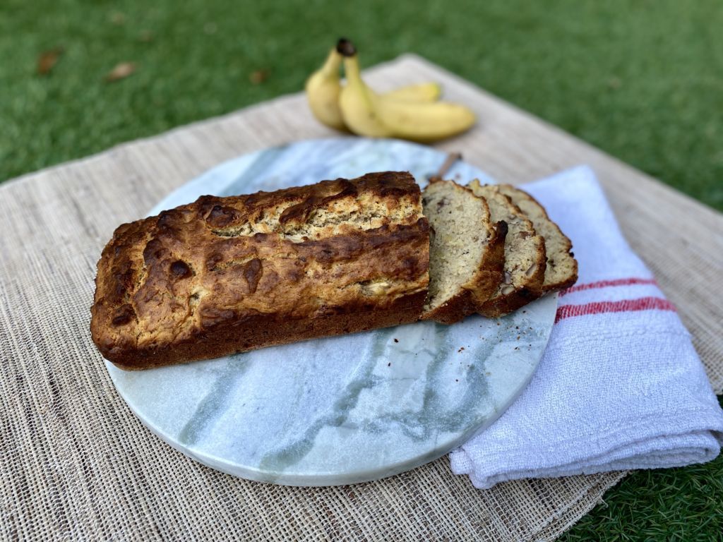 LotKookt's tweet photo. Bananenbrood met pecannoten https://t.co/hyF2WM0yLw https://t.co/3IVM7BzcMF