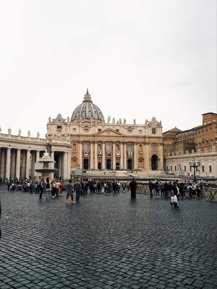 jdcmagz's tweet photo. Country within a City 🇻🇦

Vatican City 📍 #wheniwas #traveler https://t.co/JS3NUMF0iD