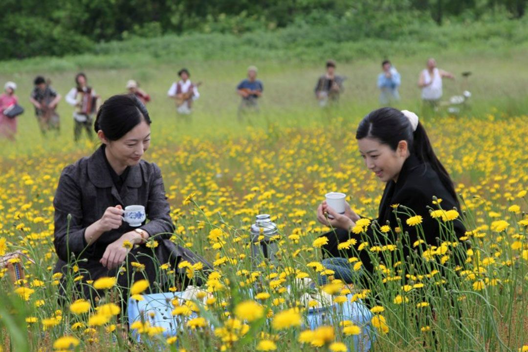 ট ইট র 端傳媒initium Media 導演 大林宣彥 亡靈存在不是為了電影效果 而是解決生者心結 全文 T Co Ween76ldzv 天空之花 的元木花是十八歲高校女生 65年前卻有個與她同名同姓的兩歲女嬰因戰爭死去 她究竟是人 還是亡靈 類似的疑問也發生