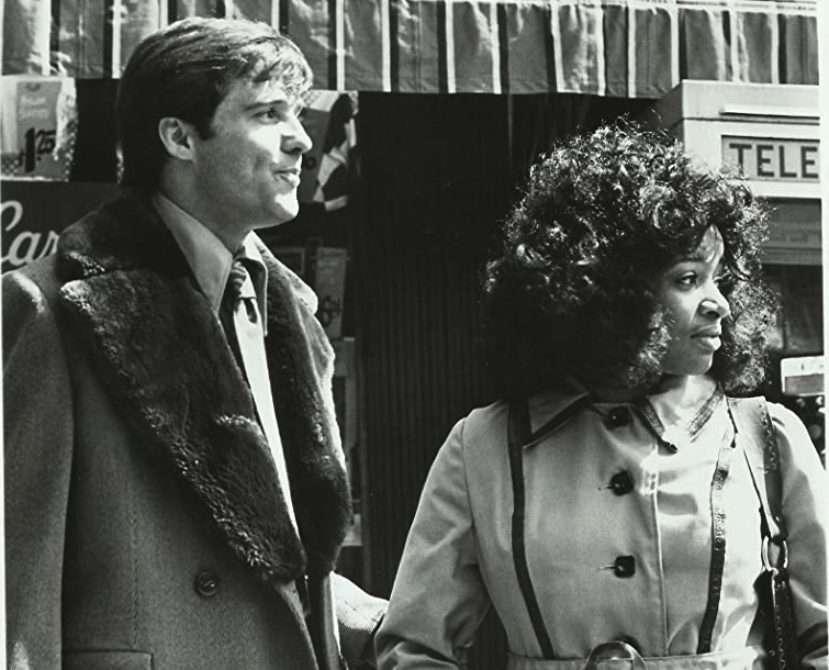 AngusKohm's tweet photo. #FridayNightAtTheHomeDriveIn
Trick Baby (1972) by #LarryYust
based on the novel by #IcebergSlim
w/ #KielMartin #MelStewart #VerneeWatson #TedLange & more!
"Shake hands with "Folks" and "Blue." And then count your fingers!"
#Crime #Blaxploitation #Action
#NotQuiteClassicCinema https://t.co/GM2PGn47je