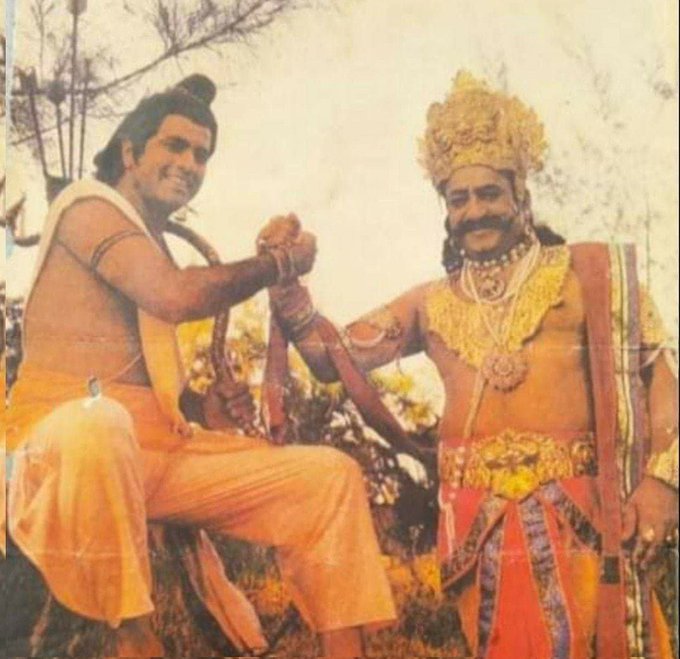 GudhBudh's tweet image. CSK and Umpires during IPL

#IPL #Cricket #Memes #RCB #CSK