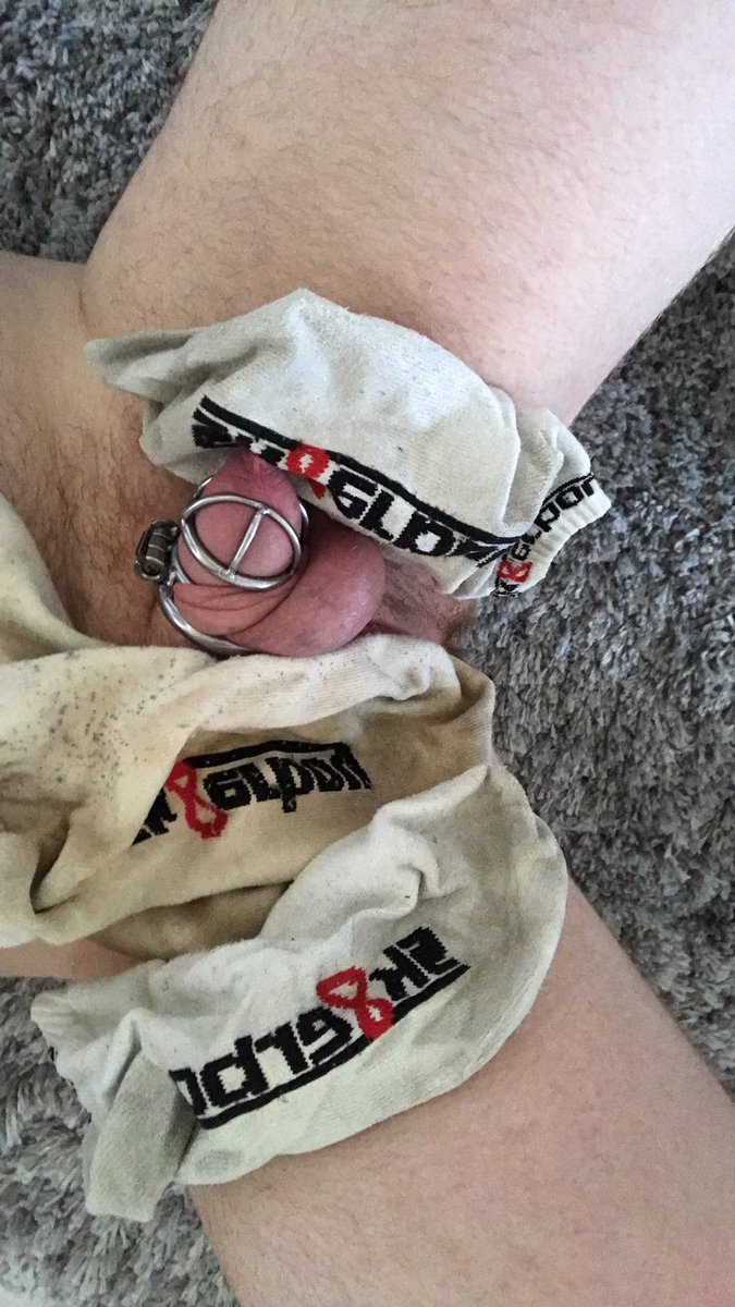 chastete_de's tweet photo. 5/31 de cage et de bonne odeur de pisse de sperm https://t.co/s9PRzeCVAh
