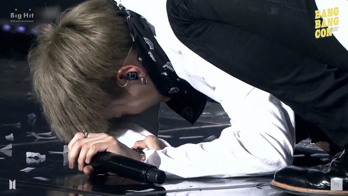 taehyunworld_'s tweet photo. จิตใจชั้นน่ะ😭😭😭😭😭😭😭😭 #BANGBANGCON https://t.co/jTg5S7lGu3