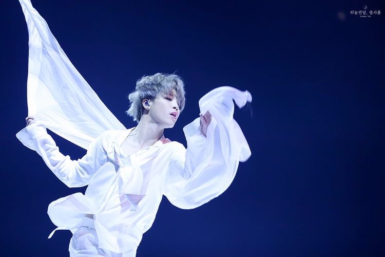 jmnpromise's tweet photo. jimin: "i will show you greater performances" https://t.co/Mve0scwjyd