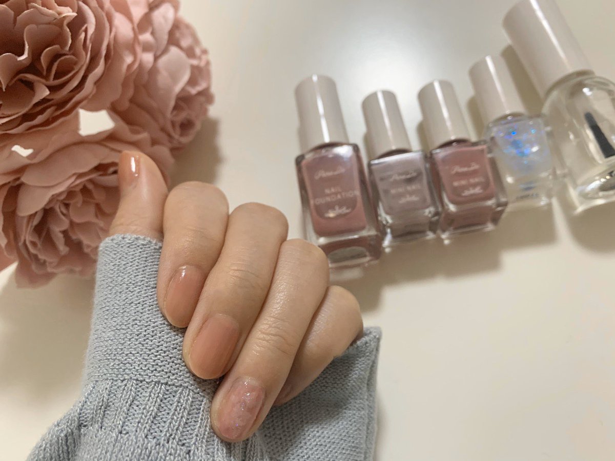 パラドゥ Parado 公式 Twitterissa パラドゥで おうちネイル もやもやネイルは色のアレンジも無限大なのでぜひ色々な組み合わせで楽しんでください 1枚目 ネイルファンデーションro01 ミニネイルpl06 Pk08 Sv04 2枚目 ミニネイルbr03 Gy03 Sv04