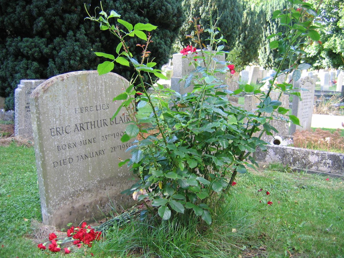 カジポン 1984年 の作者 ジョージ オーウェル のお墓は英国オックスフォード南部の小さな村の教会墓地に 本名のエリック アーサー ブレアで眠り オーウェルの名はどこにもない ジャーナリズムとは報じられたくないことを報じることだ それ