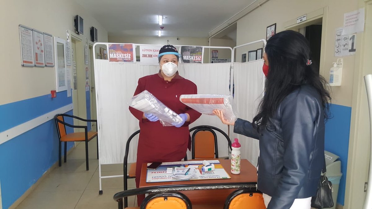 Ali Kuşçu Sağlık Merkezinde ki sağlık çalışanlarına koruyucu siperliklerimizden ulaştırdık. 

#DayanışmaYaşatır