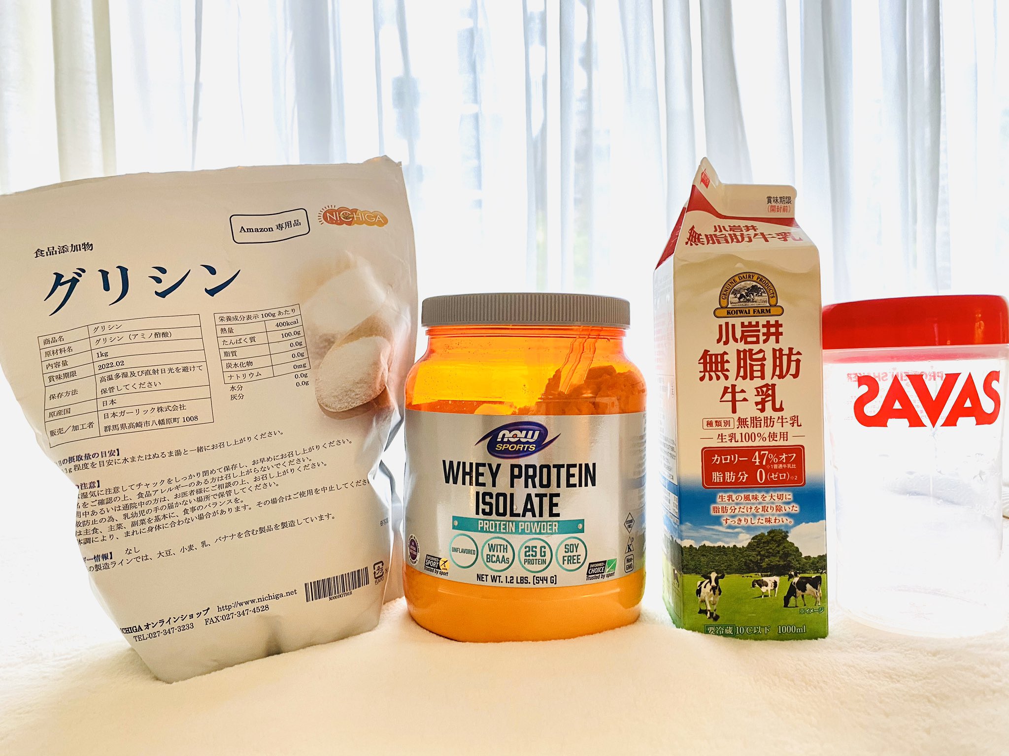 高橋愛 モー娘ogではありません 無味無臭の人工甘味料フリーでアイソレートのホエイプロテインに非必須アミノ酸のグリシンを3g 無脂肪牛乳で割ります プロテインもグリシンもコラーゲンの生成を促すからお肌にも良いハズ T Co Xehjamfyhx
