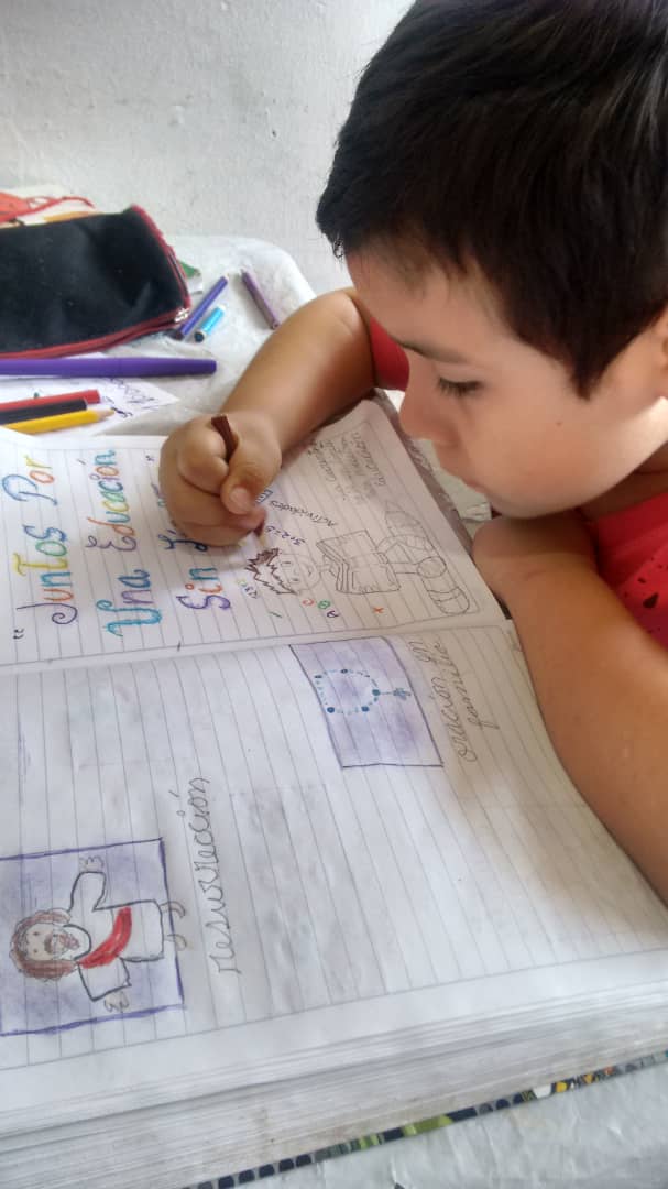 LAPARROQUIAL's tweet photo. Juntos para una educación sin límites cumpliendo cada día con gran amor y entusiasmo @zorbelarrieche @DireDucacionGDT @DannyACaceresS https://t.co/0Ozc3T95qO