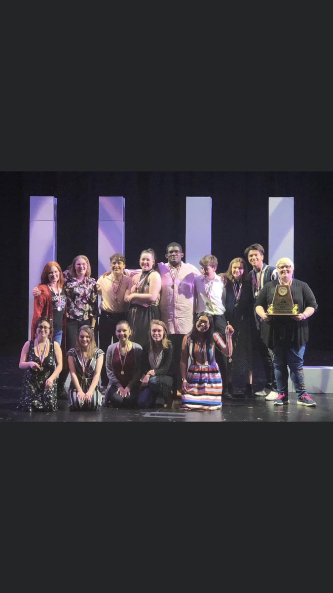 ReedOmarion's tweet photo. I would just like to thank @khs_headliners for always being there for me I love y’all and even though we don’t get to compete anymore we did great on that stage with our first place win at district love y’all so muchin my heart forever @urkhsprincipal @KennedaleISD https://t.co/QiN0DdNmB8