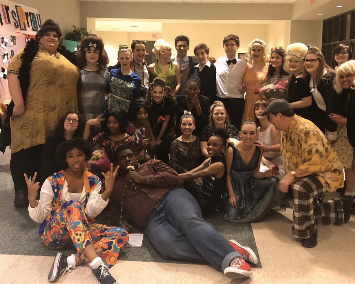 ReedOmarion's tweet photo. I would just like to thank @khs_headliners for always being there for me I love y’all and even though we don’t get to compete anymore we did great on that stage with our first place win at district love y’all so muchin my heart forever @urkhsprincipal @KennedaleISD https://t.co/QiN0DdNmB8
