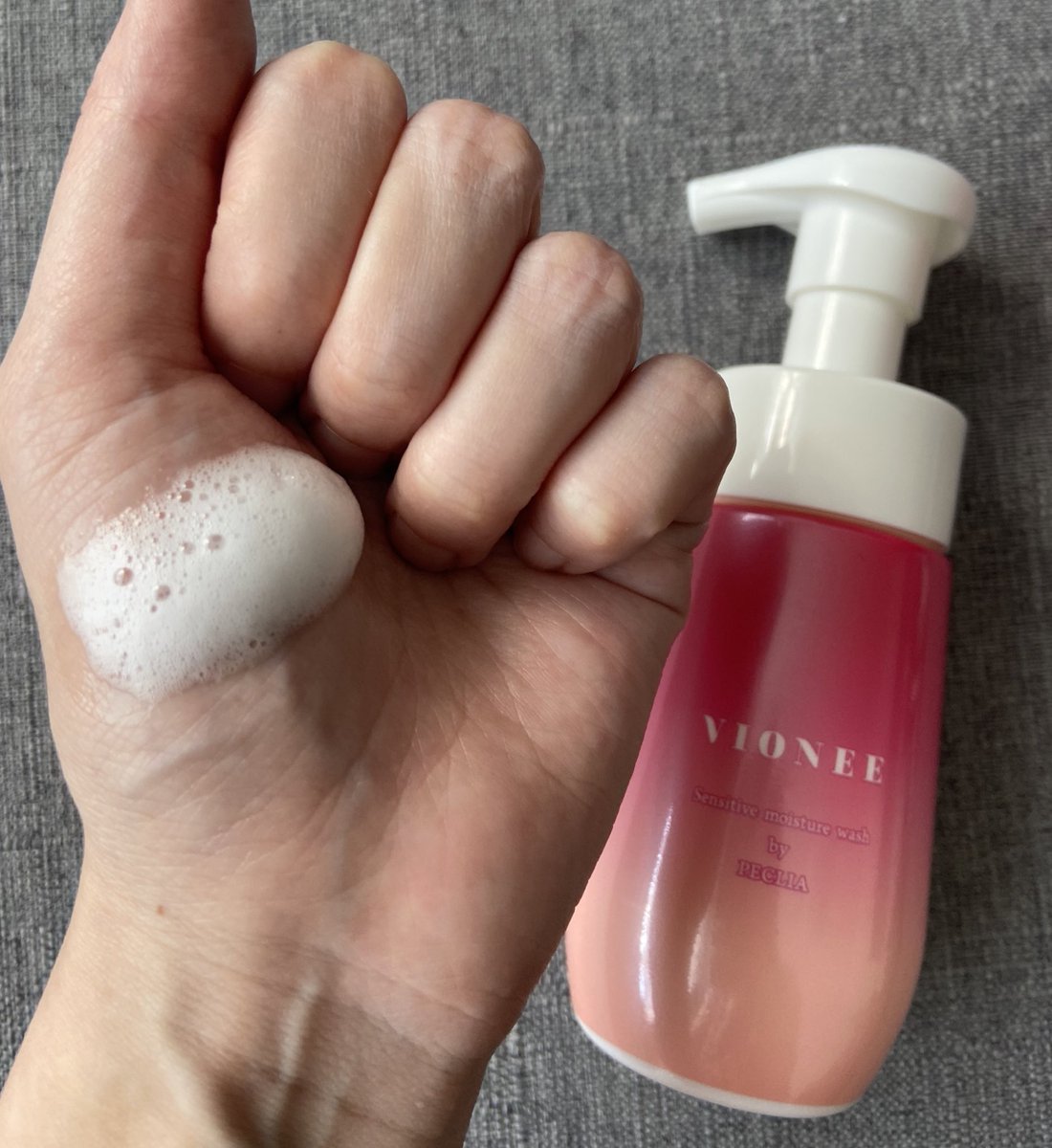 MAI07275090's tweet photo. (株)YOUさんを通して、ペキュリア様から VIONEE のセットを頂きました。
デリケートゾーン専用のフォームソープ,セラム,ブライトクリームのケアセットです🌟
2週間程使ったのですが、スッキリして気持ち良い…!
#vionee
#ヴィオニー
#with
#withonlineshop
#PR https://t.co/GB1O0xlR0u