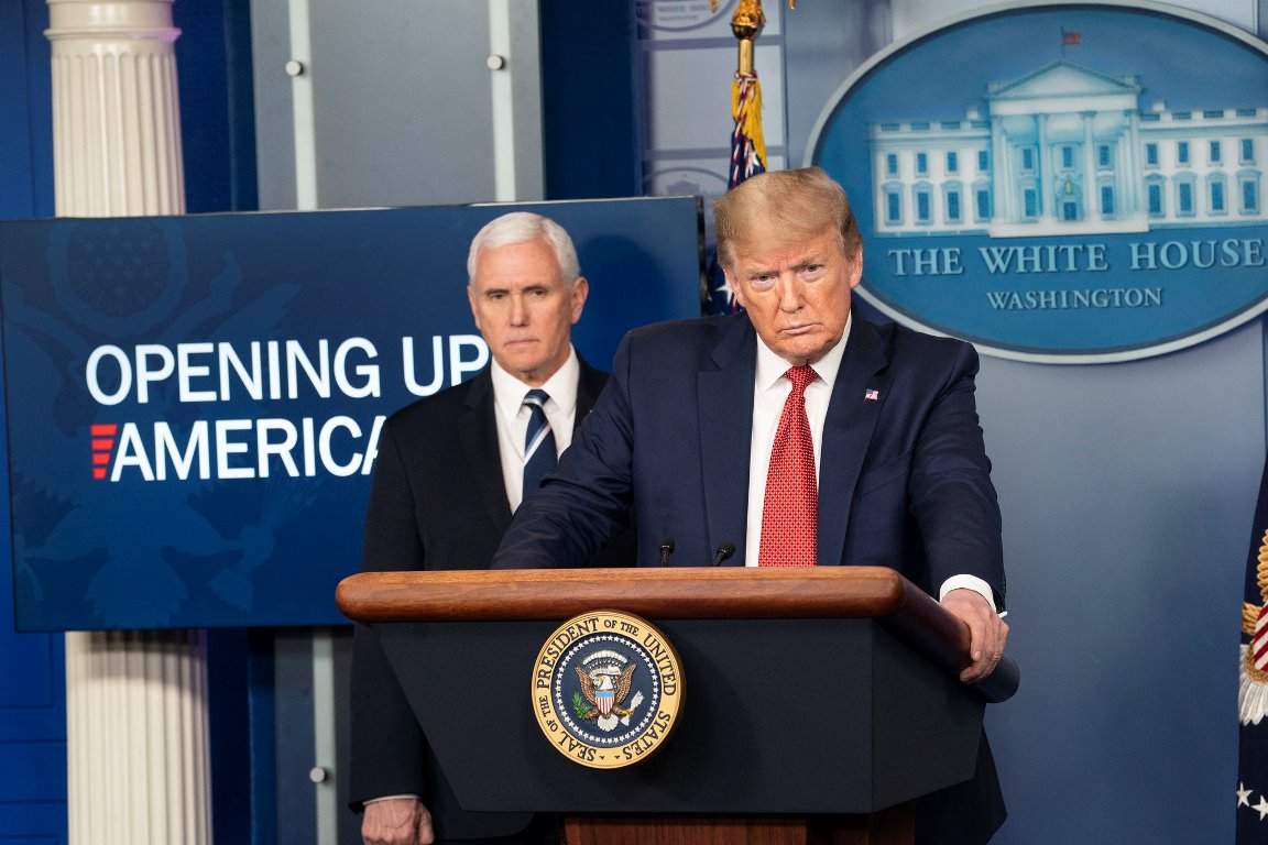 Mundodosinc's tweet image. Vários governadores tomaram medidas para reabrir gradualmente seus estados, com Texas, Minnesota e Vermont na sexta-feira anunciando datas para facilitar certas restrições. 

O  #confinamento #Divisãopolítica #Estadosamericanos #relaxamento mundodosinconfidentes.com.br/mesmo-pensamen…