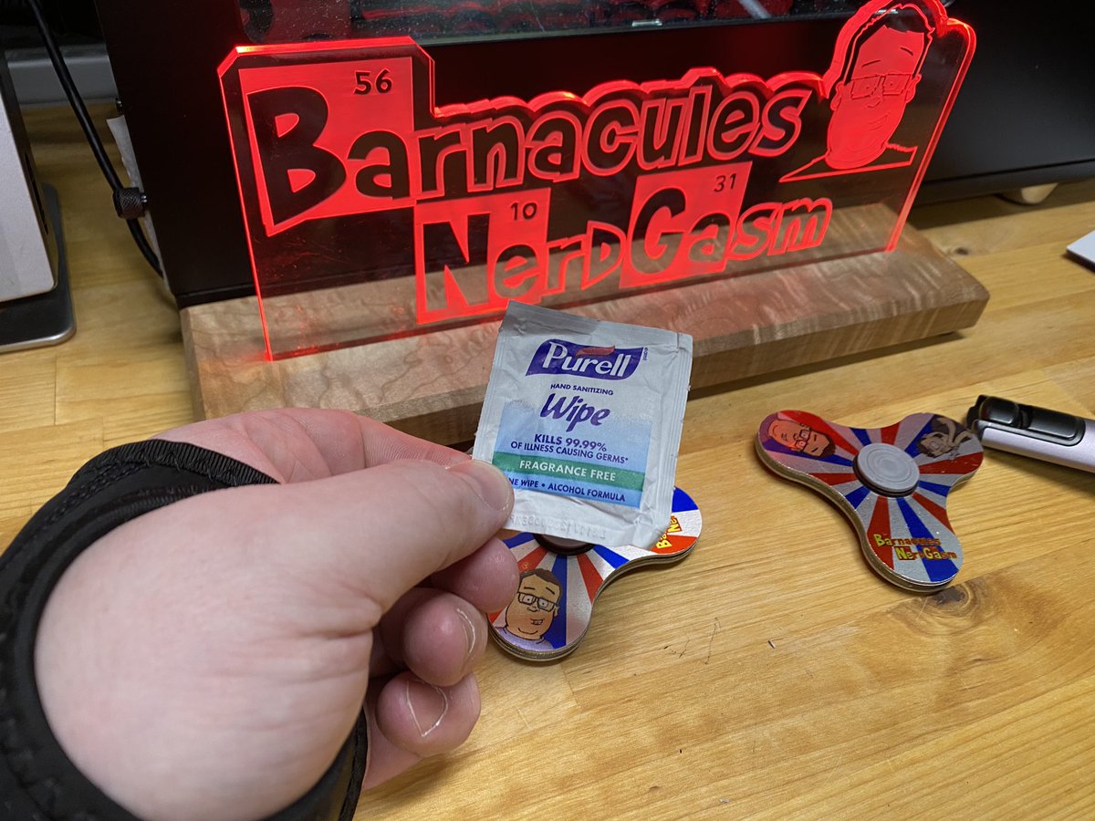 Barnacules's tweet photo. Starting bid $20 💰😎💰

#COVID19 @PURELL #PPE #entrepreneur https://t.co/0ZXK9ipMuE