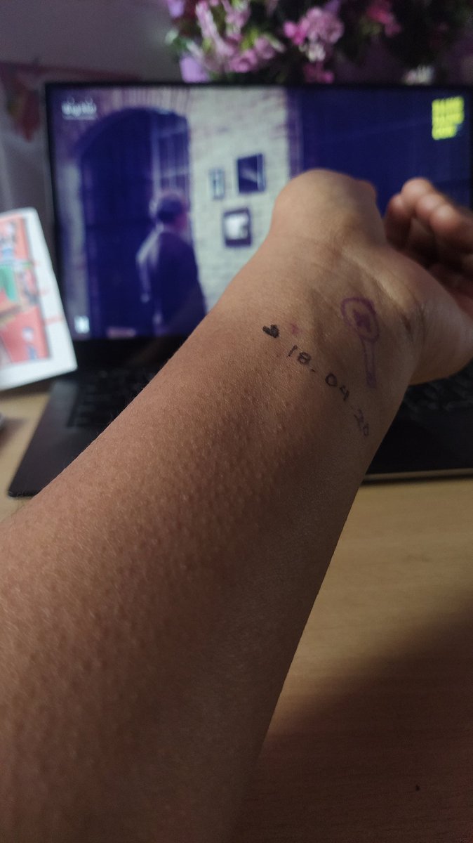 paurotii's tweet photo. the goosebumps, tho.
@BTSARMYNp_
@BTS_twt #BANGBANGCON #BTS_concert_at_home #stayathomewithBANGBANGCON #StayConnected
#BangBangCon_D1 #BTS
#방방콘 #방에서즐기는방탄소년단콘서트
#HYYHonStage #HYYHonStageEpl #WingsTour #WingsFinalCon #LYSeoul #Redbullet_AYO_WhoAmI #Muster3 https://t.co/7O6MasCQsZ