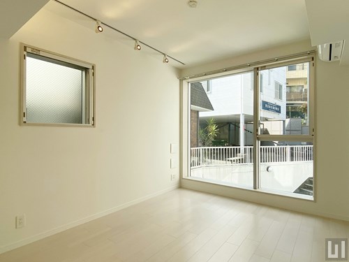 kkf's tweet photo. JR山手線 渋谷駅徒歩8分の新築高級賃貸マンション
ただいま1LDKタイプのお部屋が募集中です。グリル付きガスコンロキッチン、床暖房、追い焚き機能付き。共用部に宅配ボックスが備わります。徒歩4分の場所にスーパー有り。
https://t.co/PTrZ9LSI3w https://t.co/jMs4Nh8haa