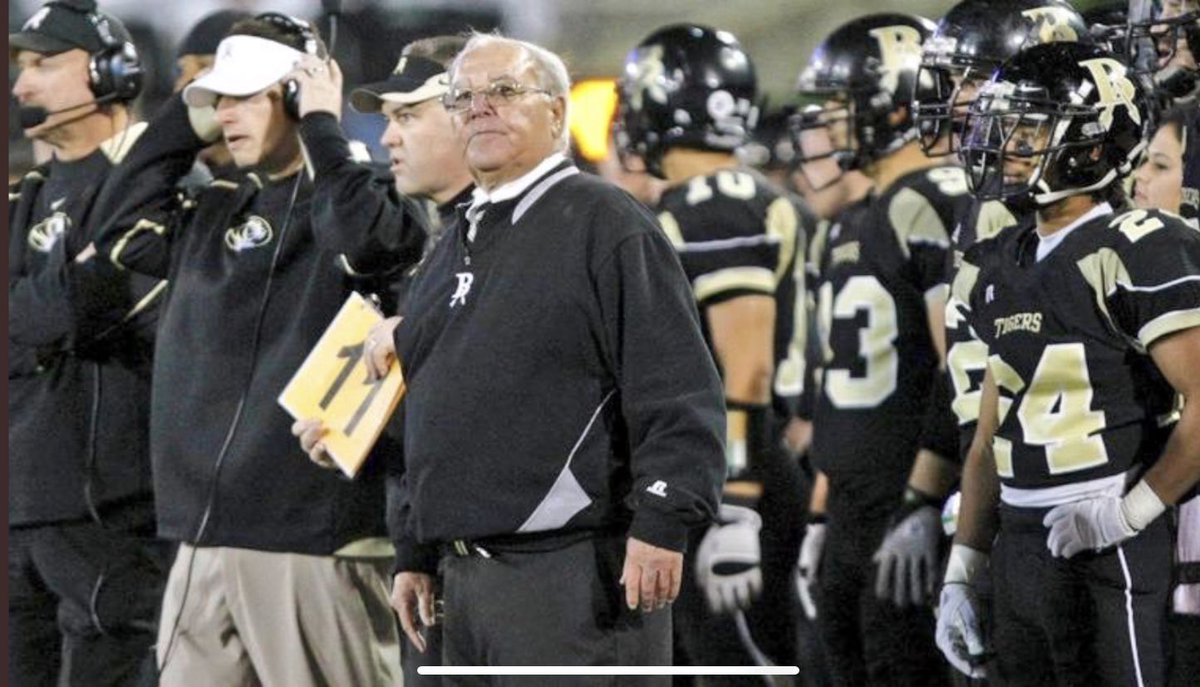 CoachAdamGaylor's tweet photo. @Brandon_Hancock @Eddie_Rado The young Coach Gaylor was known to bust out the #highcrown on occasions, haha! https://t.co/u3VSrlOuiV