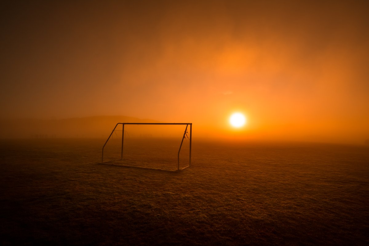 As much as I'm missing my beloved land, tussocks, streams, lakes & mountains, my boys are missing their football.Mind you, they didn't enjoy football in  #Dunedin this morning. #BitsOfNewZealand  @NZ_Football boy do they miss football.