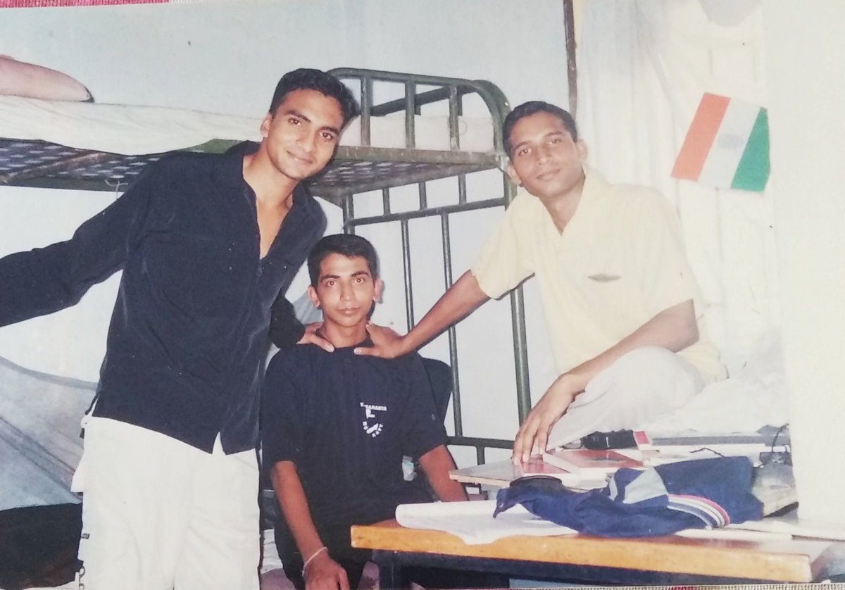 sudhakarshukla's tweet image. #MeAt20  #UsAt20
#academylife #tschankya 
#memories #nostalgic #कहाँगयेवोदिन