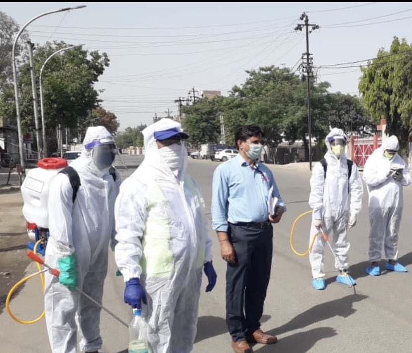 dmgbnagar's tweet photo. As the covid warriors march on, in their call of duty, they are conducting deep sanitization in all the hotspots of GB Nagar. Please help them by staying at home and keeping your premises clean. https://t.co/nHB4KdRkAt