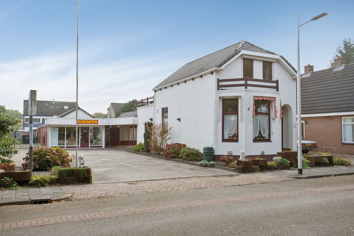 terapel's tweet photo. Te koop: Viaductstraat 29, Ter Apel: € 200.000 k.k. - 118 m2 oppervlak - 4 kamers https://t.co/RRagse7j0e https://t.co/UOwAMkJ9rI