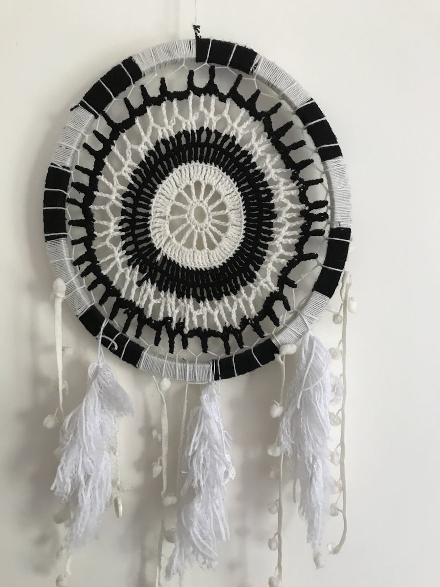 Santhi_Crafts's tweet photo. DreamCatcher very simple to do,first completely cover the ring with colour threads,attach crochet doily.
👉https://t.co/46vvX6vWe4
#DreamCatcher #Crochet #crochetitems #crafting #handmade #Craftitems @Santhi_Crafts https://t.co/Um2hiiEkma