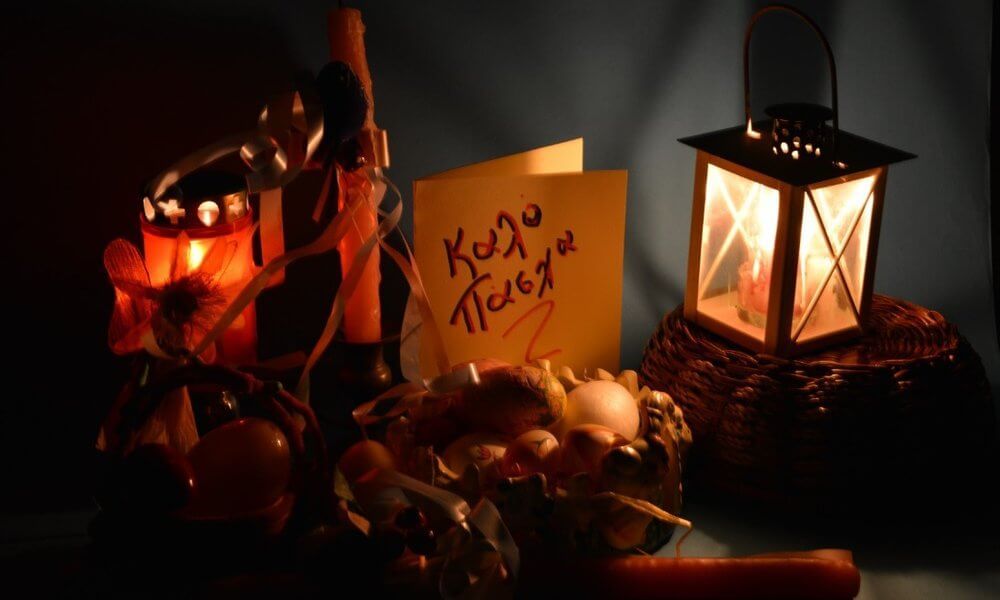 Καλή Ανάσταση και Καλό Πάσχα σε όλες και σε όλους!
Υγεία, Ευλογία και Ευδαιμονία σε εσάς και στις οικογένειές σας
Με μία ακόμη, ιδιαίτερης σημασίας, ευχή.
Του Χρόνου τέτοια μέρα να είμαστε πάλι ΟΛΟΙ μαζί.
Να μην "λείπει" κανείς!