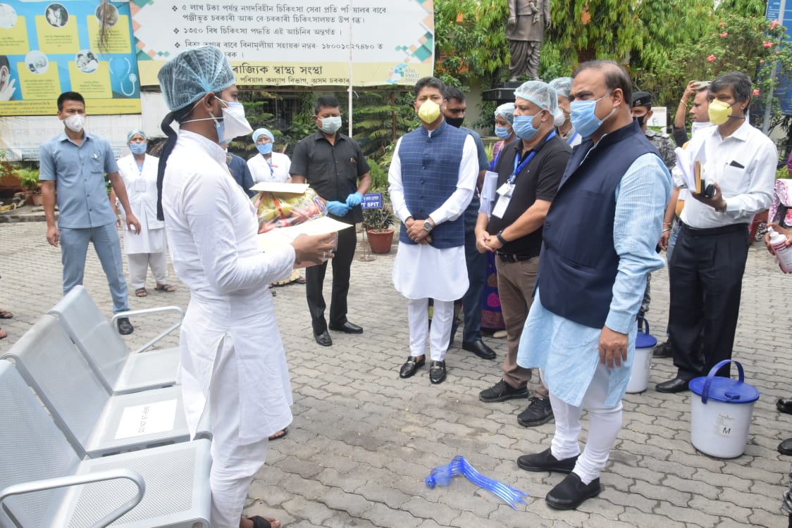 himantabiswa's tweet photo. Pleased to share that I &amp; MOS @Pijush_hazarika monitored discharge of 2 #COVID patients today - Md Arshad &amp; Md Rizuwan - from MMCH after their 4 successive tests came as negative. They will now be sent for home quarantine. 

Total cured patients in #Assam - 11 https://t.co/2ASaCiNCip