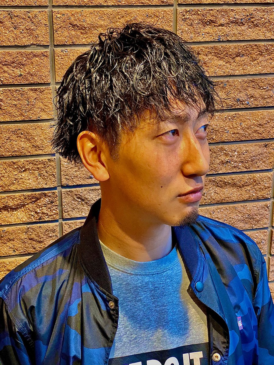 ট ইট র メンズヘアカタ特集 インフィニィト新長田 スタイル名 ツイストスパイラルパーマ オールツーブロックver ぐるりと一周ツーブロックしてます ツイストと スパイラルをまぜたツイストスパイラルは最近すごくオーダーも多く かっこいいので是非 ট ইট র メンズヘアカタ特集 インフィニィト新長田 スタイル名 ツイストスパイラルパーマ オールツーブロックver ぐるりと一周ツーブロックしてます ツイストと スパイラルをまぜたツイストスパイラルは最近すごくオーダーも多く かっこいいので是非