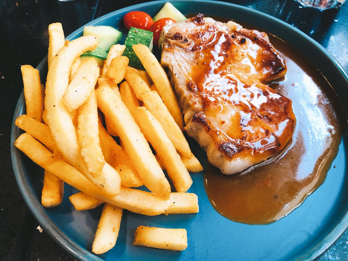 stripeboy's tweet photo. I need a break. 我需要「裂縫」。 #推特吃 #twiteat #嘆住食 #timeforbreak39 #timeforbreak https://t.co/c0F6GorCio
