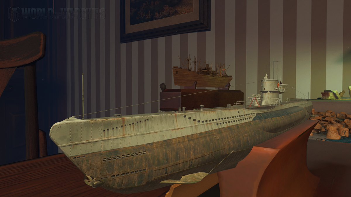 WOWSAPACJA's tweet photo. 艦長の皆さん！
WoWSにはビデオ会議の背景にもぴったりな港「デザイナーズ・テーブル」があります！
お気に入り艦艇を配置して自分用の背景を作ってみませんか？
画像は担当の今の会議用背景と公開テストよりテーブルに乗せた潜水艦です。 https://t.co/Nl9hvrvyU6