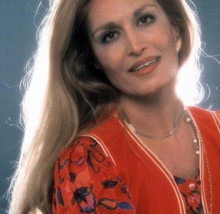 fridolinka's tweet photo. Come prima tu me donnes tant de joie
Que personne ne m'en donne comme toi
C'est ta bouche qui m'apporte ma joie de vivre
Et ma chance c'est de vivre rien que pour toi
#Dalida 💙
https://t.co/iYD5yKmP29
#dalidaeternelle #dalidaiconic #dalidaforever #frenchsinger https://t.co/Wzef7OSweU