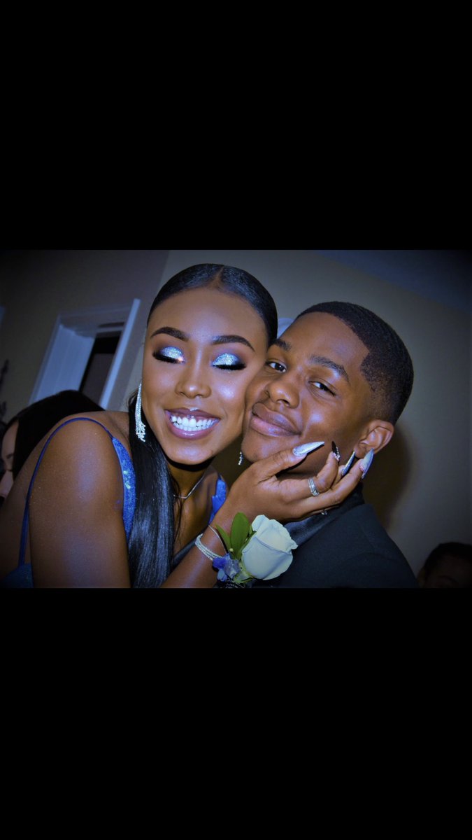 BBreyanne's tweet photo. Reminiscing...
A night to remember ๐
#prom2k19 https://t.co/0lRIsyl4tE