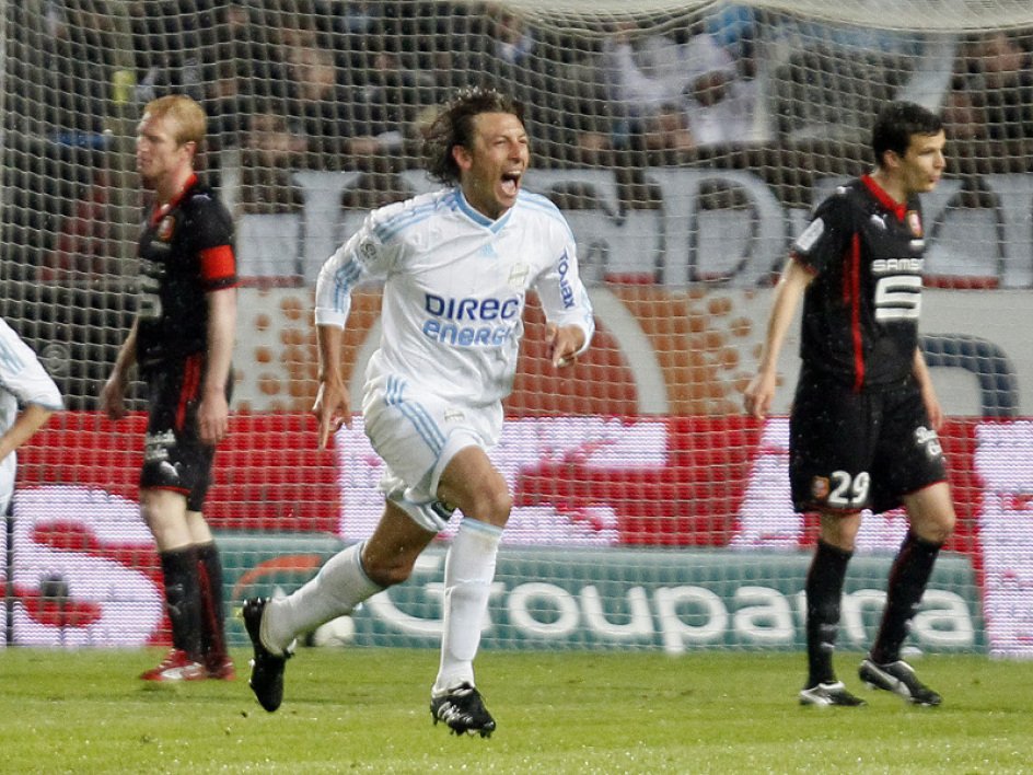 13tifa13's tweet photo. Certains joueurs transpirent la rage de vaincre sur un terrain, et lui en faisait parti 💪⚽🇦🇷 Heinze
#ConfinementOM #TeamOM #droitaubut https://t.co/giknaOVywh