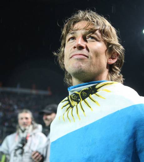13tifa13's tweet photo. Certains joueurs transpirent la rage de vaincre sur un terrain, et lui en faisait parti 💪⚽🇦🇷 Heinze
#ConfinementOM #TeamOM #droitaubut https://t.co/giknaOVywh