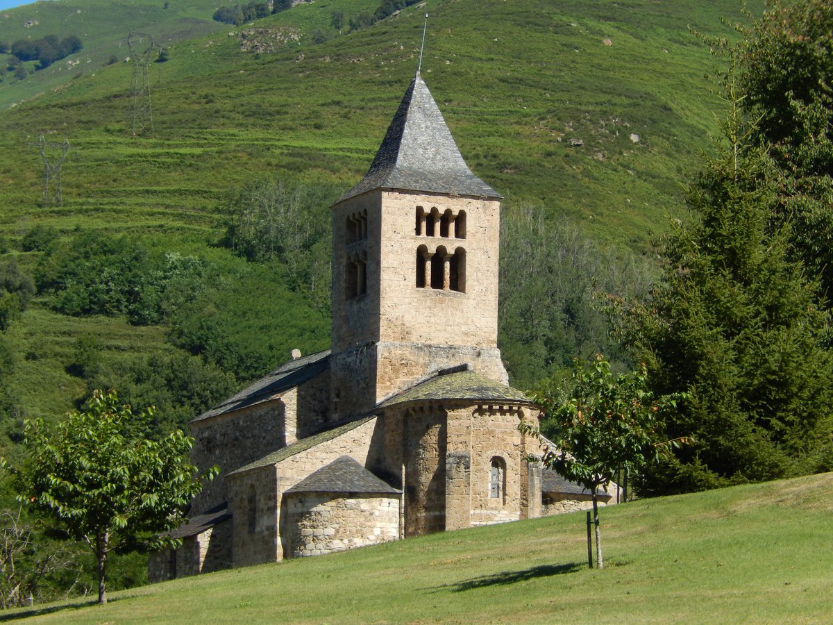 Balade_Sympa's tweet photo. La route des Corniches 👉 la vue, le château de Lordat et 3 églises romanes 🏃‍♂️👍#BaladeSympa #Pyrénées #ariège #Occitanie #MagnifiqueFrance #BeautifulFrance #photographie #patrimoine https://t.co/V0b7wUYN4x