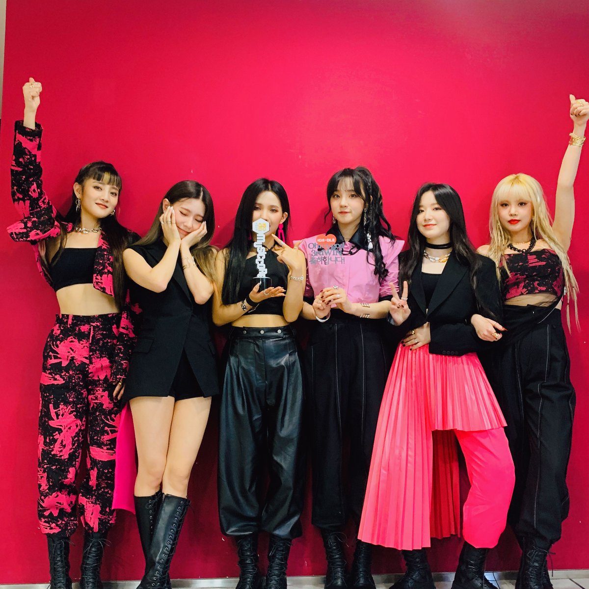 G i dle супер леди. юки g i-dle. группа джи айдол участницы. G i dle супер леди. группа g idle участницы 2022.