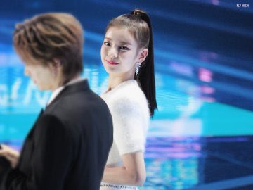 JlSULOOKS's tweet photo. https://t.co/jMas24oYu6