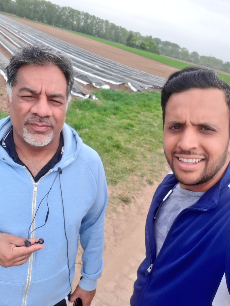 mka_swhessen's tweet photo. Nicht nur #khuddamDe hält sich in der jetztigen schwierigen Situation sportlich fit, Alhamdolillah auch #majlisansarullah trifft man draussen an.
#Run4urlife
#fitforever
#mkad
#Covid_19
#khuddam
#ansar https://t.co/zjh09VEFXy