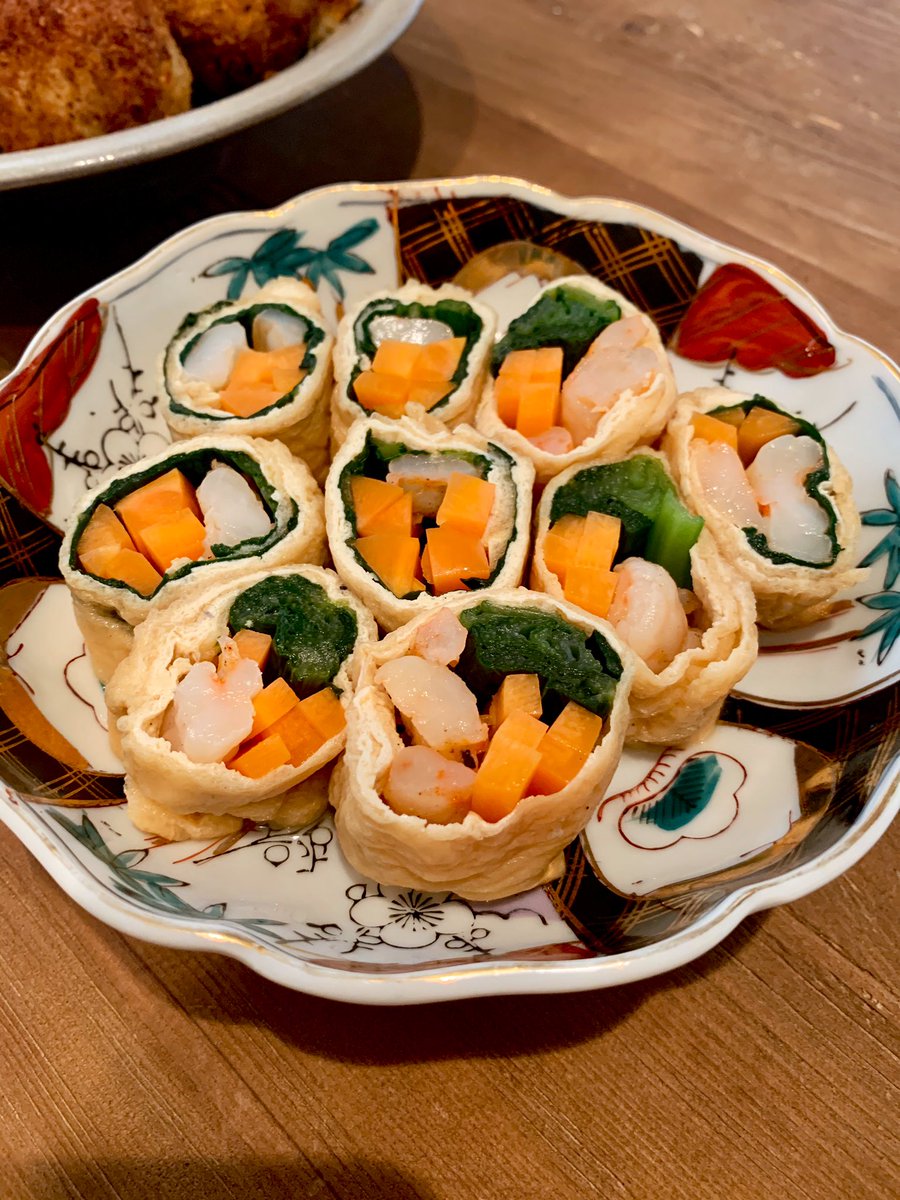 椎名美月 Mitsuki Shiina Sur Twitter 初めてコロッケ作った 焦げたけど美味しかったし簡単だからまたしよう 作り過ぎたマッシュポテトをコロッケにしたよ 野菜のお揚げ巻き コロッケ ポテサラ 明太子と人参のバター炒め ミツキのお一人様ご飯