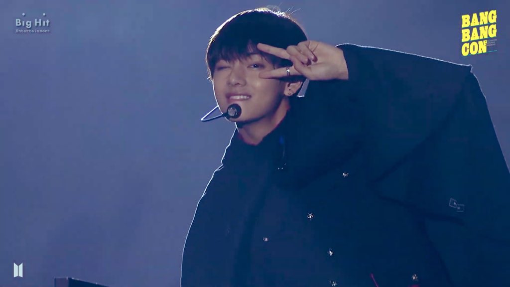 HngocxB's tweet photo. @BTS_twt Lets watch BANG BANG CON!!!!!!!!😎 p/s: oppa đẹp trai l��m áaaaaaaa💜💜💜💜🙈💜💜💜💜💜💜💜 https://t.co/n4j30xxx8t