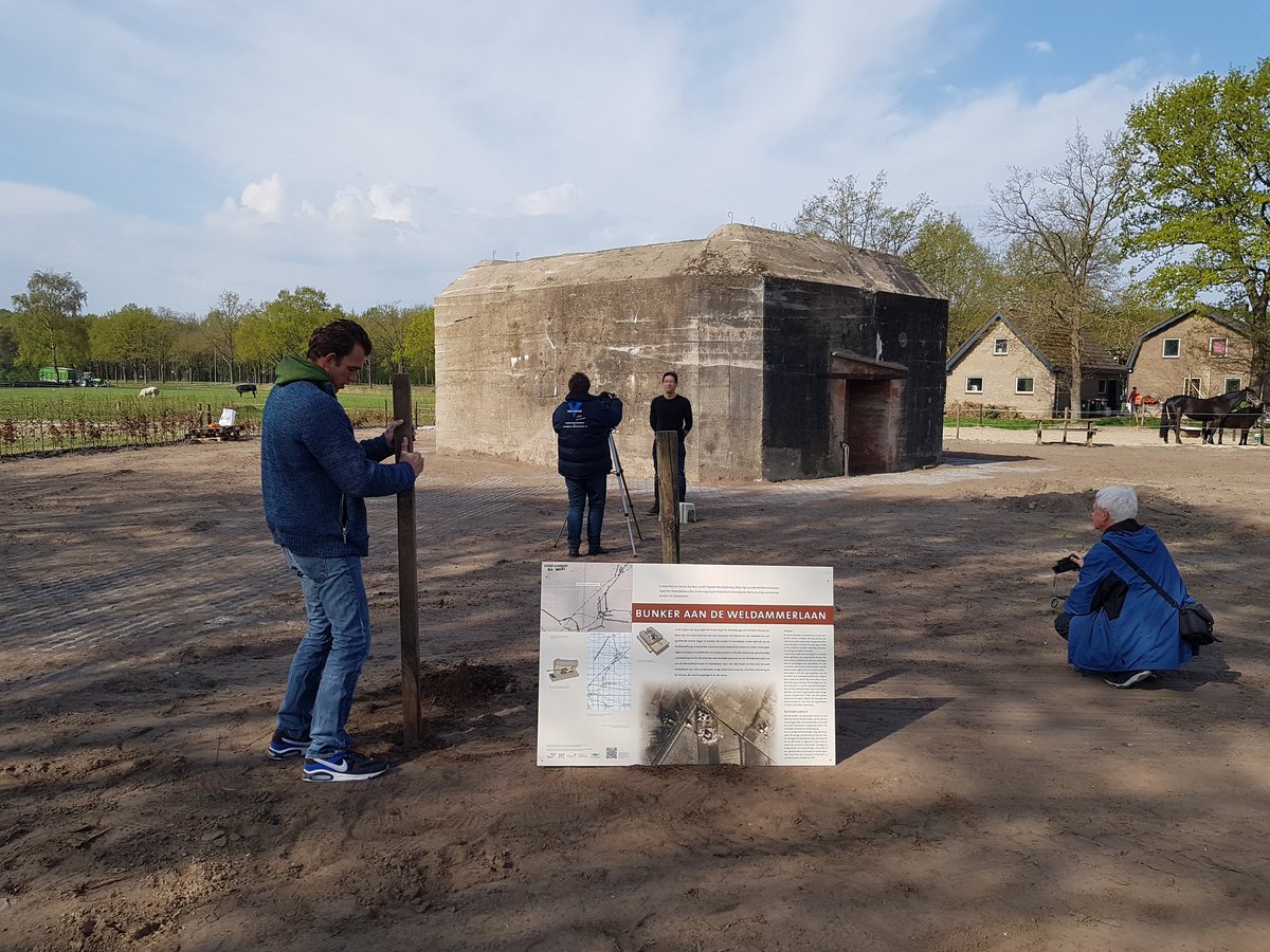 RoelZuidhof's tweet photo. Repo @A1MediagroepNL voor programma #cultureluur Duitse #bunker #r703 met #stadsdichter #bertjurling en fiets- en wandelroute #hoevelaken in de oorlog https://t.co/LfI6I9hT3A samenwerking #Amarch @BiebNijkerk en @rijnbrink dankzij @gemeenteNijkerk en @Rabobank Amersfoort-Eemland https://t.co/x04D0nXN0D