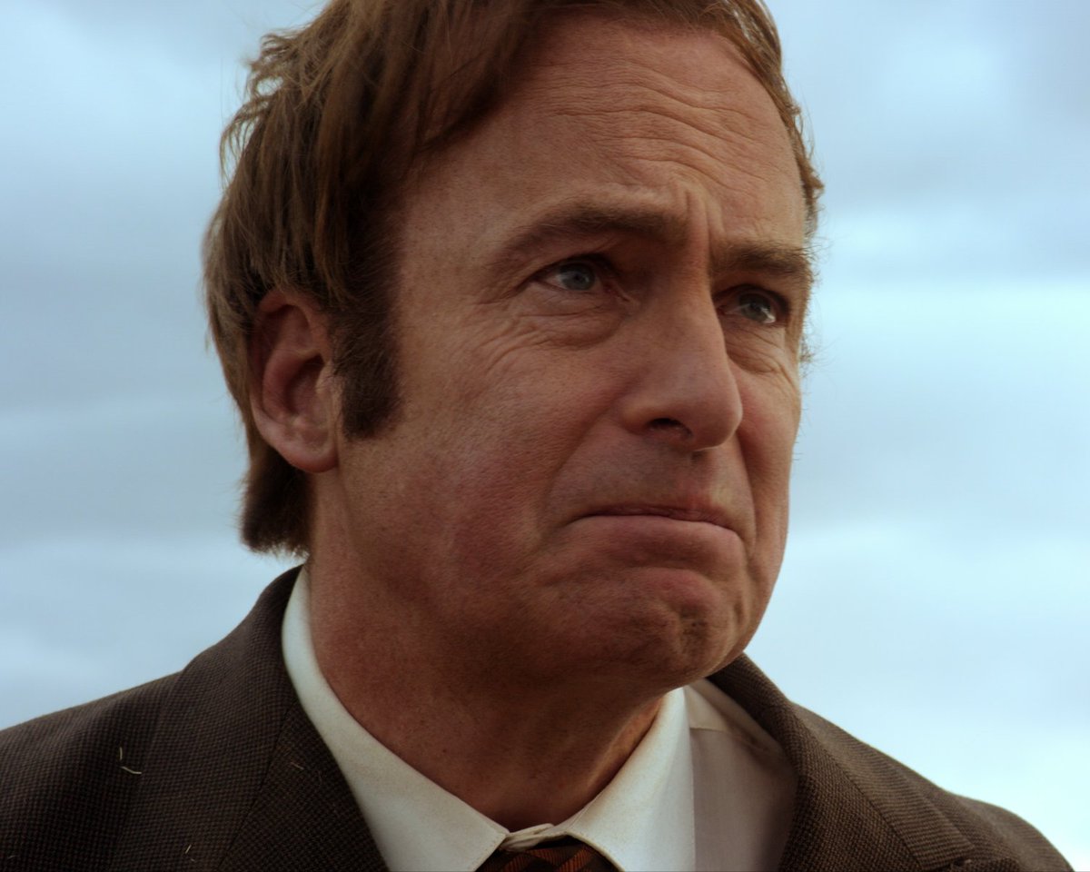 NetflixFR's tweet photo. Better Call Saul, c’est un peu comme Breaking Bad. Ça commence doucement et ça prend en puissance au fil des saisons. D’après les personnes qui ont vu la saison 5, c’est du très très lourd. 

Accessoirement, c’est la série préférée de Wes Anderson, rien que ça. https://t.co/9SrptyQnmJ
