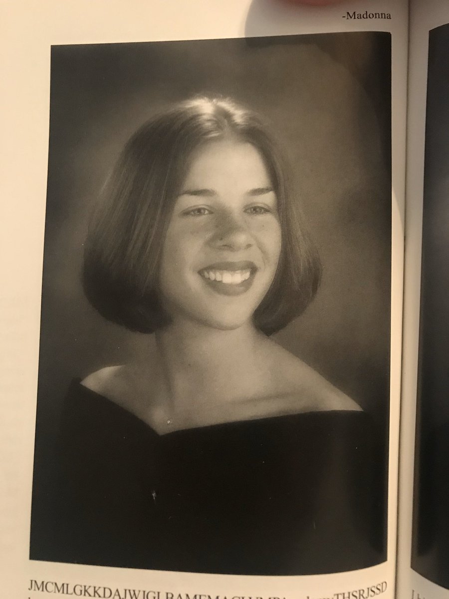 Classof2020 challenge accepted @vgallassio! IS7 admin’s graduation pics! #prouD31 @ExecSupALodico <a href="/FollowCSA/">CSA</a> #proudtobeanIS7viking Challenge passed to IS34 &amp;IS75admin <a href="/johnboyle34/">john boyle</a> <a href="/KenZapata75/">Ken Zapata</a> Congrats to the D31 Class of 2020 grads! #STP #Hill #Moore #ND <a href="/lfisherIS7/">Lauren Fisher</a>