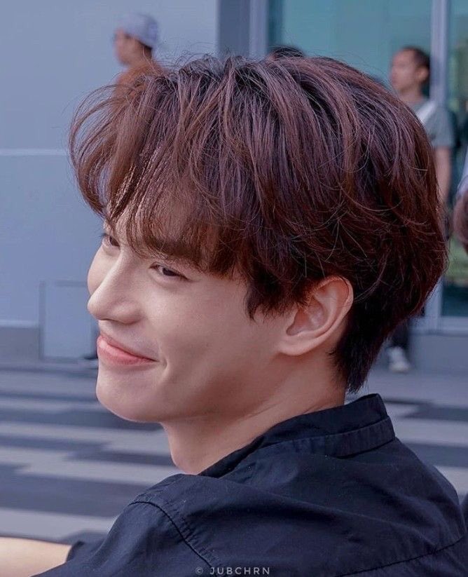 4ngelbbh's tweet photo. a #BRIGHTWIN socmed au where Win is a fairy-like creature with a curse that if his soulmate doesn’t love him until he turns 23, he will die. 

and that soulmate happens to be the most popular campus crush, Bright. https://t.co/S1D7QxSjuf