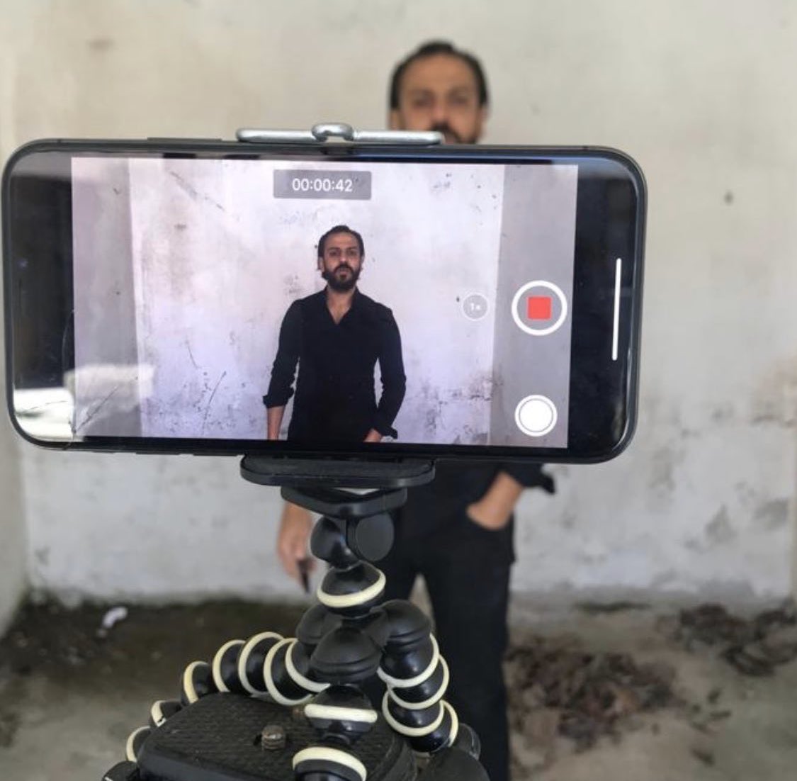 alisuruucu's tweet photo. adamlar şaka maka telefonla dizi çekmiş. vartolunun çekim açıları mükemmel. #çukur https://t.co/gMsgk2Zbzb