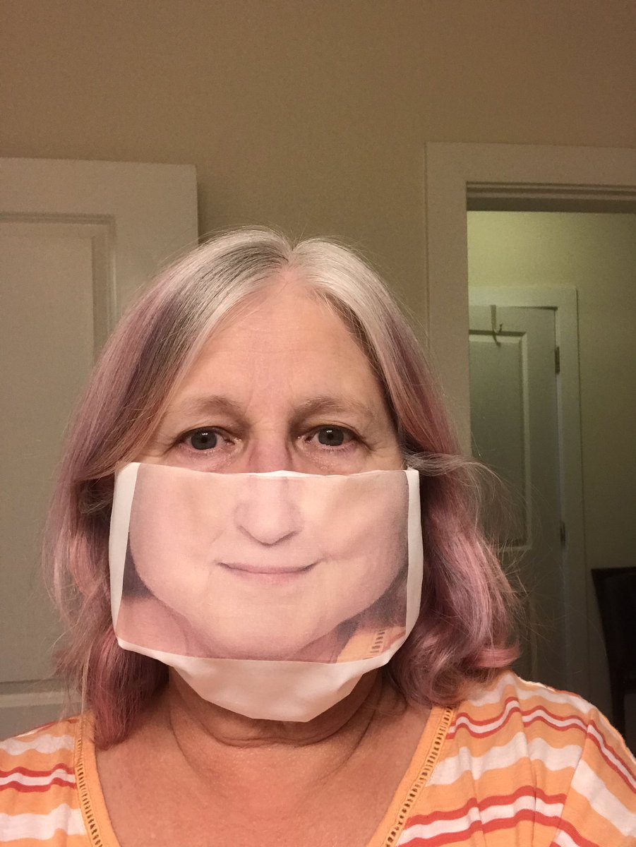 kwajalinda's tweet photo. And on the 31st day we created the #SelfieMask! I put a twist on mine so the opening creates a little cradle for my chin. 
#Covid_19
App to make your own is here: 
https://t.co/C41EP3Ddut
#Smiles2The4
#HandmadeWithJoann https://t.co/O7rbtlX8mh
